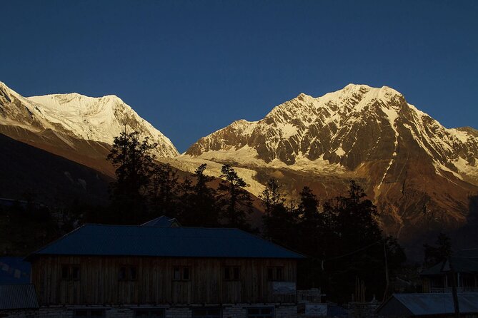 10 Days Manaslu Circuit Trek in Larke La Pass - Price and value: what $1,049 buys you (and what it doesn’t)
