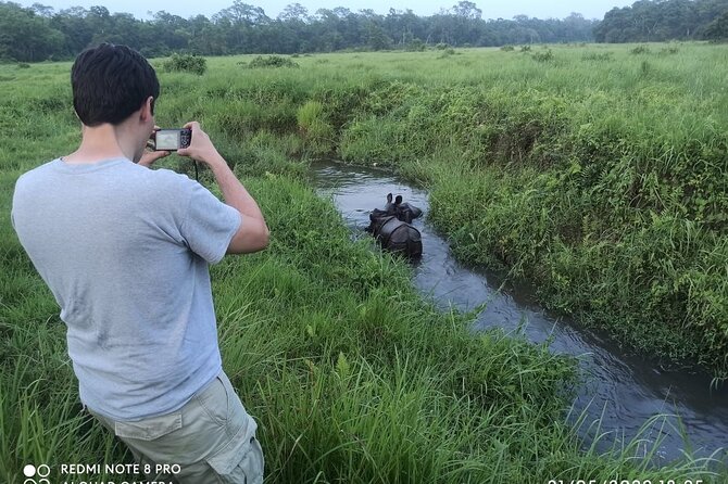 3 Nights 4 Days Chitwan National Park with Tower Night Stay - Day 2: Rapti River canoeing and a full day in Chitwan National Park