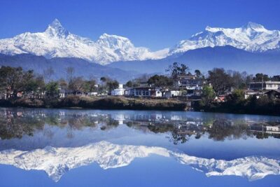 8 Days Special Nepal Tour Package - Day 1 in Kathmandu: Airport Pickup, Welcome Drink, and Thamel Night