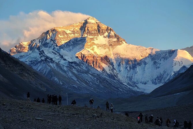 9 Days Lhasa Gyantse Shigatse Everest Namtso Group Tour - Small-group Tibet logistics: private vehicle, transfers, and real timing