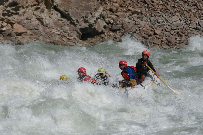 Day Rafting in Rishikesh- 16km - Included vs. not included: what you’ll handle yourself