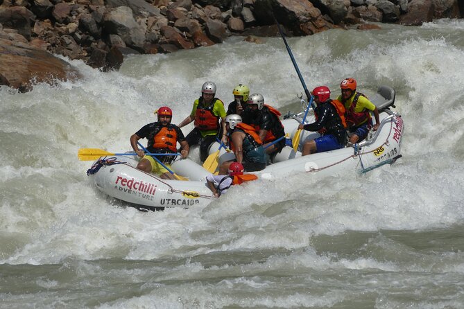 Full Day Rafting in Rishikesh - 35KM - The stops on the river: snacks, drinks, and a lunch that comes at the right time