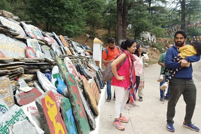Guided Kora Circuit & Walking Tour Around McLeod Ganj - Tsuglag Khang (Dalai Lama Temple Complex): what to expect in the 45 minutes