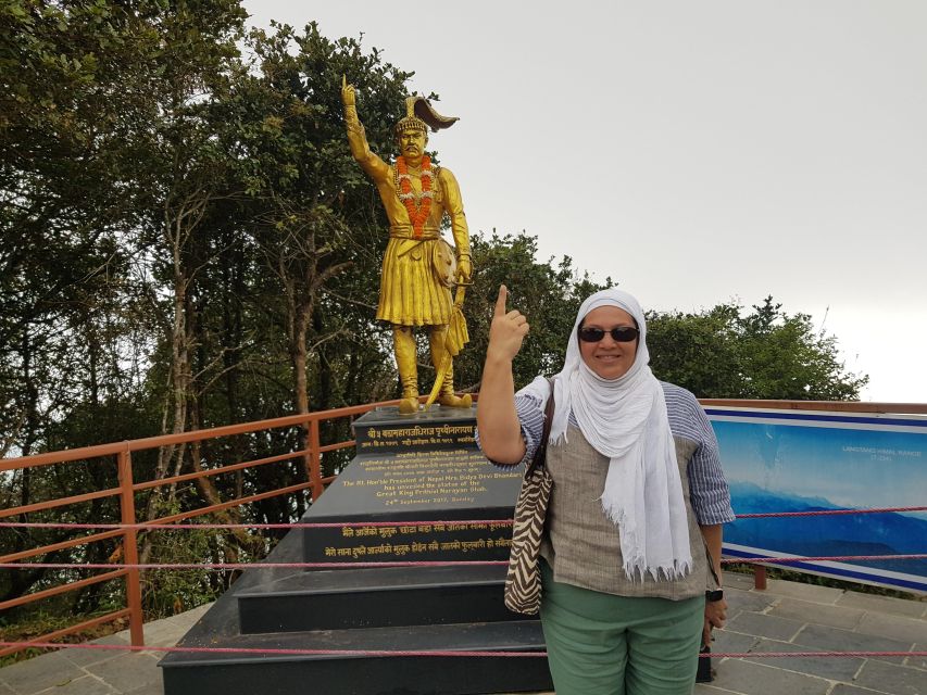 Kathmandu: Chandragiri Cable Car and Monkey Temple Tour - Chandragiri Hills momos: the included meal that breaks up the sightseeing