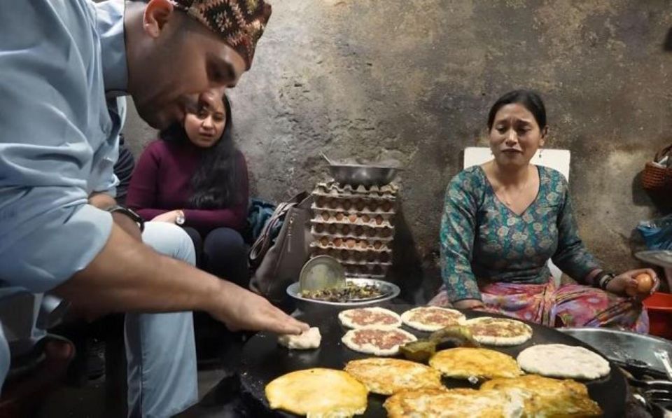 Kathmandu Secret Food Crawl & Local Market Tour - How the 2-hour format stays fun (not just “eat, then leave”)