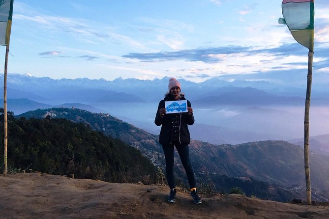 Nagarkot Sunrise & Hike to Changu Narayan Day Tour from Kathmandu - The walk from Nagarkot down to Changu Narayan: more than a straight line