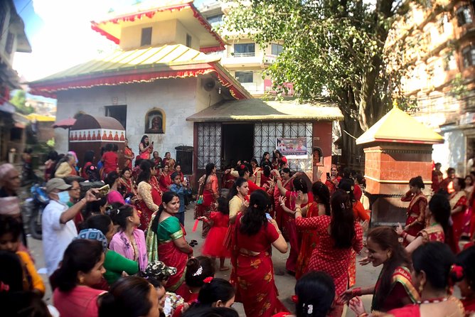 Old Kathmandu Walking Tour, Historic World Heritage Durbar Square - Stop 3 to 4: Janabaha Dyo (Seto MachhindraNath) and Itum Bahal