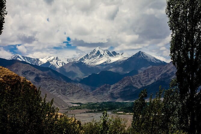 Pangong Lake Day Trip From Leh - A one-day drive to Pangong Tso’s 4,350-meter altitude