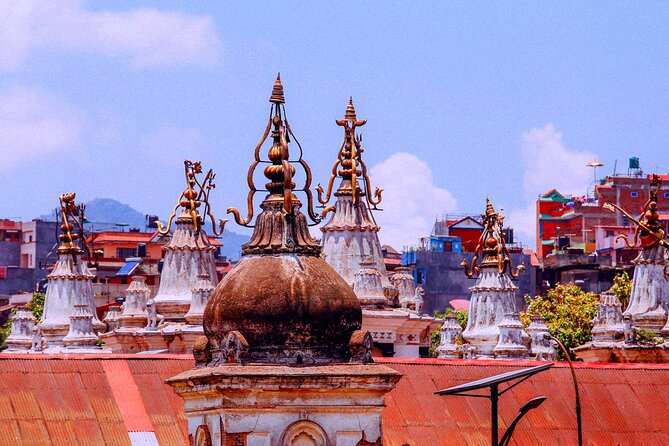 Pashupatinath Temple, Hindu Crematorium and Aarati in-depth Tour - Stop 3: Sandhya Aarati on the Bagmati riverbank