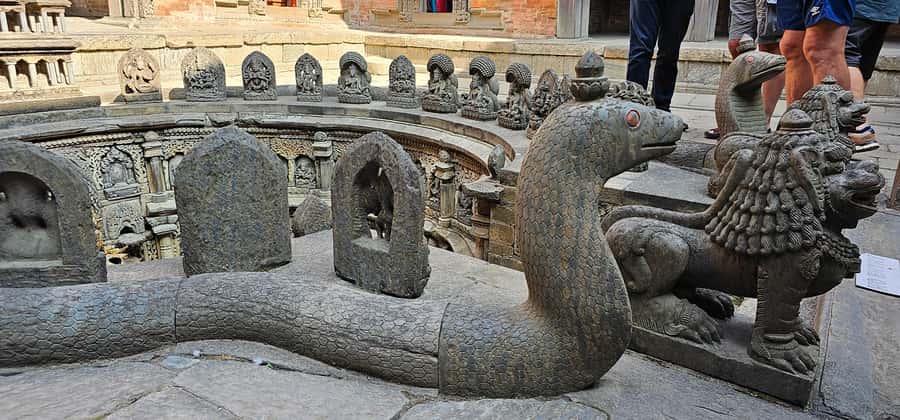 Patan and Bhaktapur City Full Day Tour - Taumadhi Square and Dattatraya Square: two names that tell you where to look
