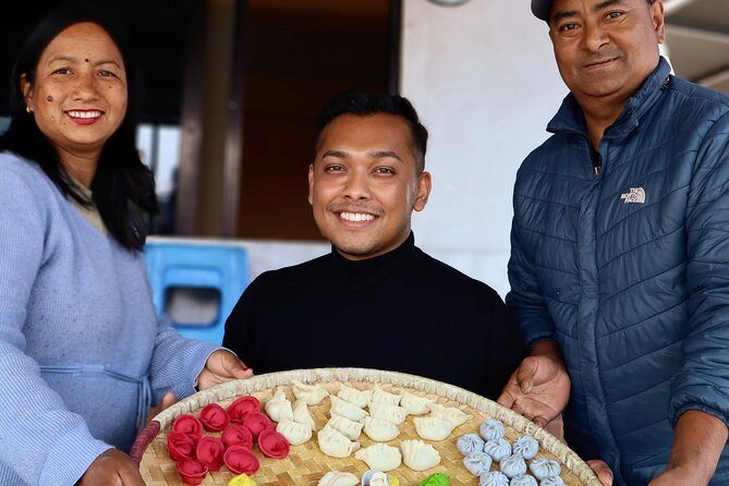 Rainbow Mo:Mo - Cooking and tasting: steamed and fried momos from your own work