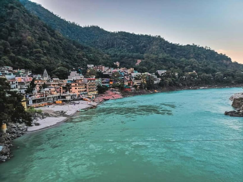 Rishikesh Spiritual Evening Tour with Sacred Ganga Aarti - Comfort checklist: how to make the walking feel easy
