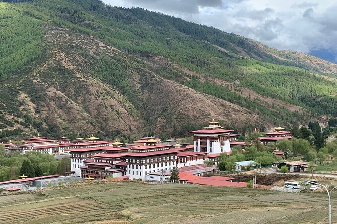 Trip to Bhutan - Day 2: Buddha Dordenma, Memorial Chorten, archery culture, and Tashichho Dzong