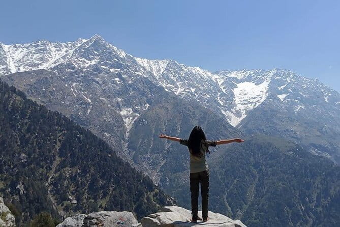 Triund Trek with Manu Adventures India - Triund Trek in 2 days: the Himalayan taste you can actually fit